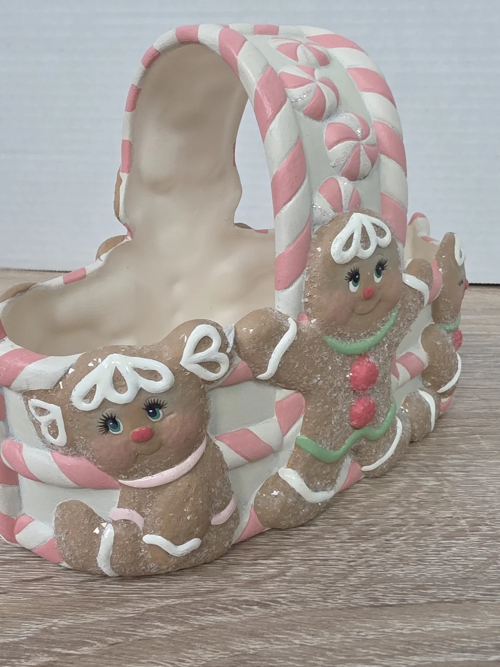 Vintage 1995 Ceramic Gingerbread Women Basket With Handle 8 1/2 in x 6 1/4 in